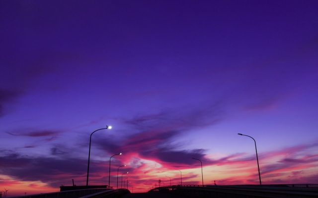 株式会社ジャストライト浪岡智がお送りする薄暮の時間のイメージ画像